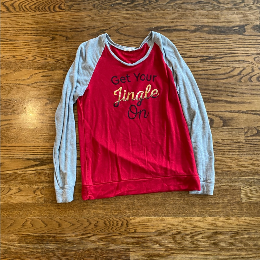 Cute holiday sweatshirt!!